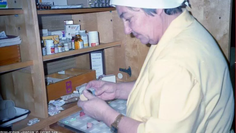 Phân tích chuyên sâu hình ảnh Tác hại suy hô hấp do sử dụng thuốc giảm đau gây nghiện sai liều